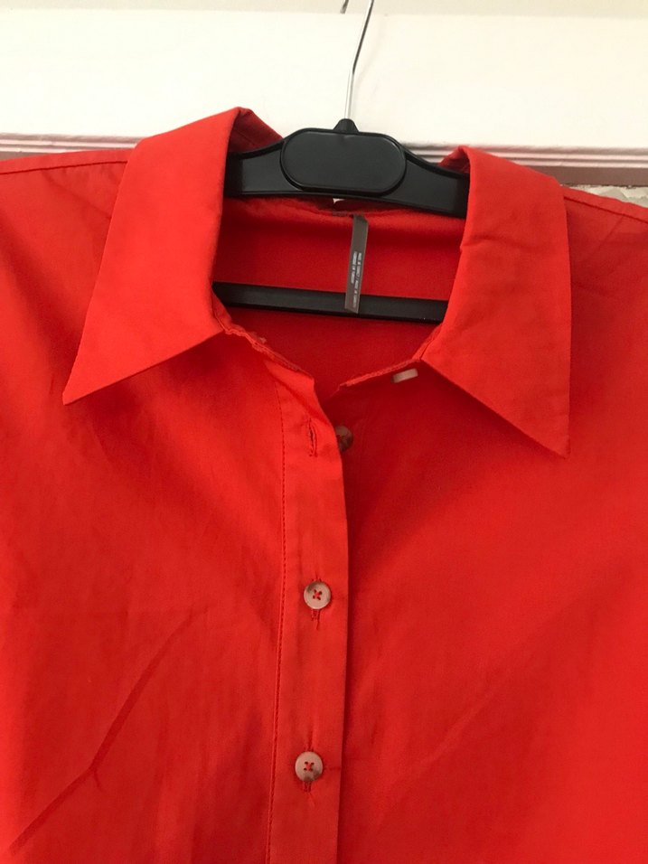 Düğmeli Kısa Kollu Nar çiçeği Midi Elbise - Görsel 4