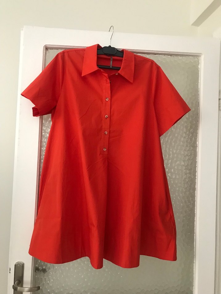 Düğmeli Kısa Kollu Nar çiçeği Midi Elbise - Görsel 3