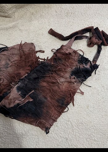 boyundan bağlamalı yırtmaçlı elbise