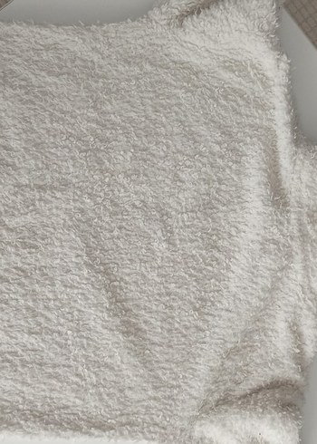 Kız Çocuk Beyaz Yumuşak Yüksek Yakalı Polar - Görsel 6