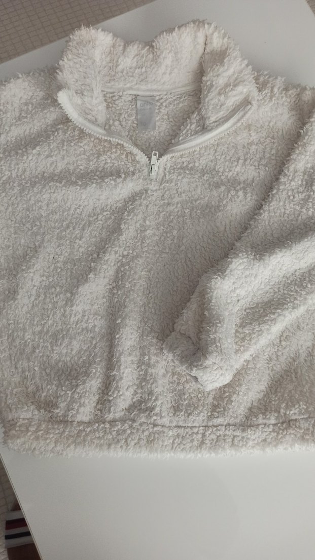 Kız Çocuk Beyaz Yumuşak Yüksek Yakalı Polar - Görsel 3