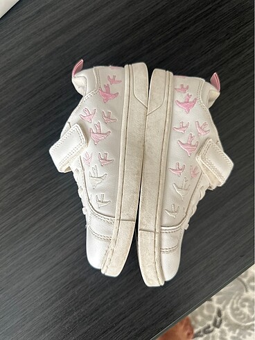 27 Beden beyaz Renk 27 numara Zara kız çocuk spor ayakkabı