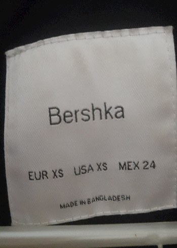 Siyah Tokalı Kadın Kışlık Mont - Görsel 4