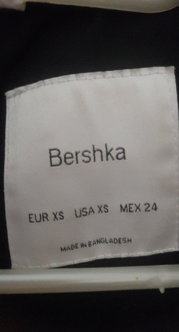 Siyah Tokalı Kadın Kışlık Mont - Görsel 4