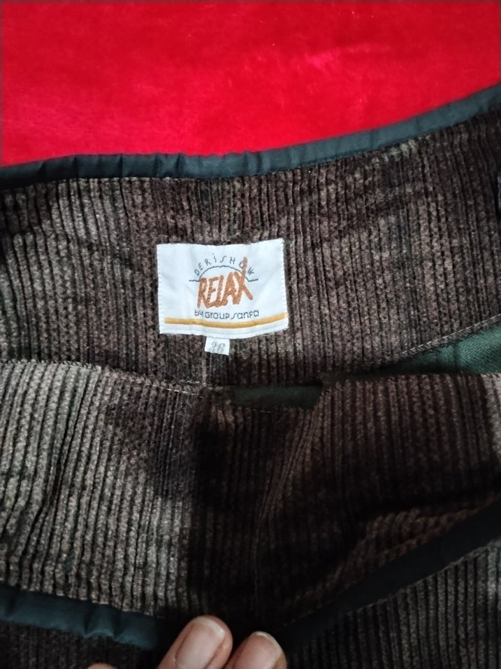 Düğmeli Kahverengi Kadife Mini Şort - Görsel 2