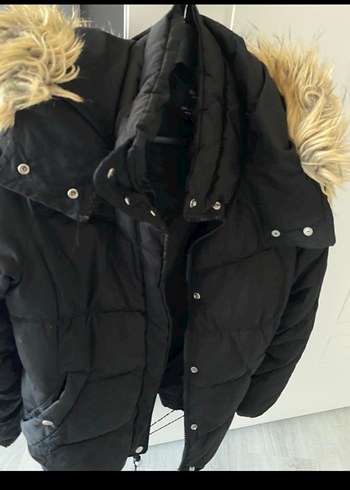 Kürk Detaylı Siyah Kadın Kışlık Mont - Görsel 4