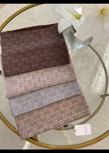 Gucci şal
