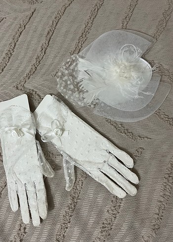 Dantel İşlemeli Beyaz Vintage Gelin Eldiveni ve Şapka