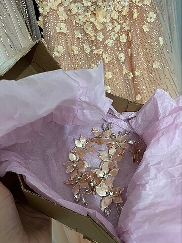 Nişan elbisesi kıyafeti pelerinli - Görsel 8