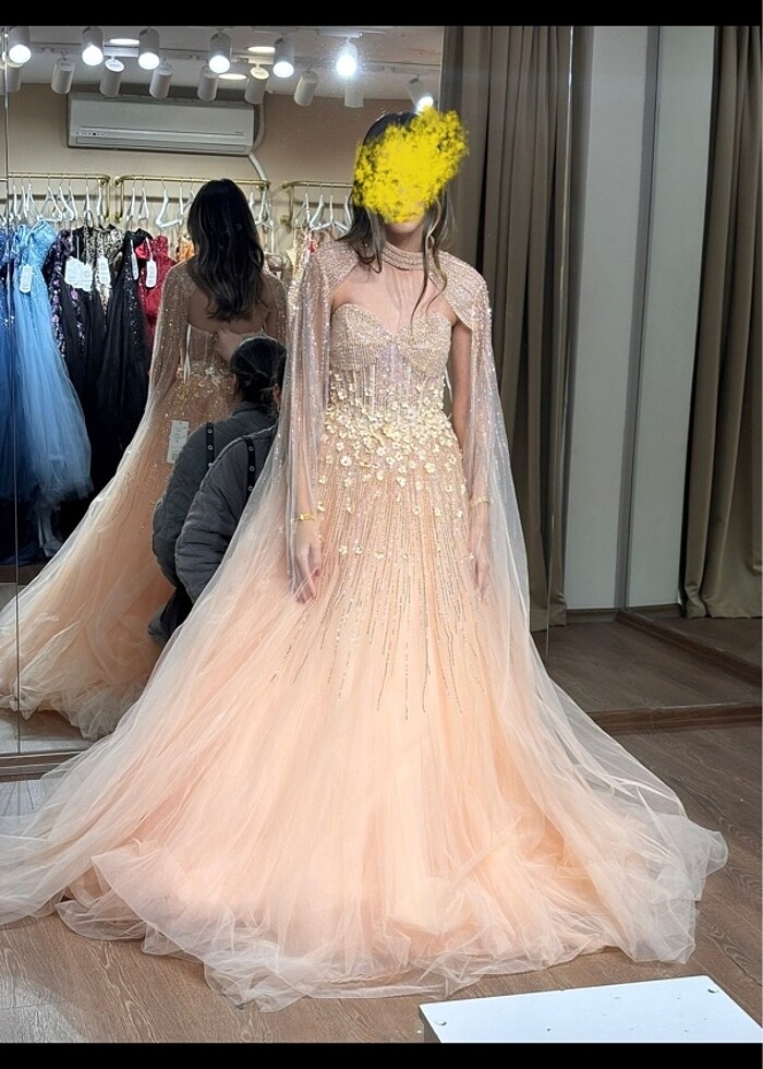 Nişan elbisesi kıyafeti pelerinli - Görsel 3