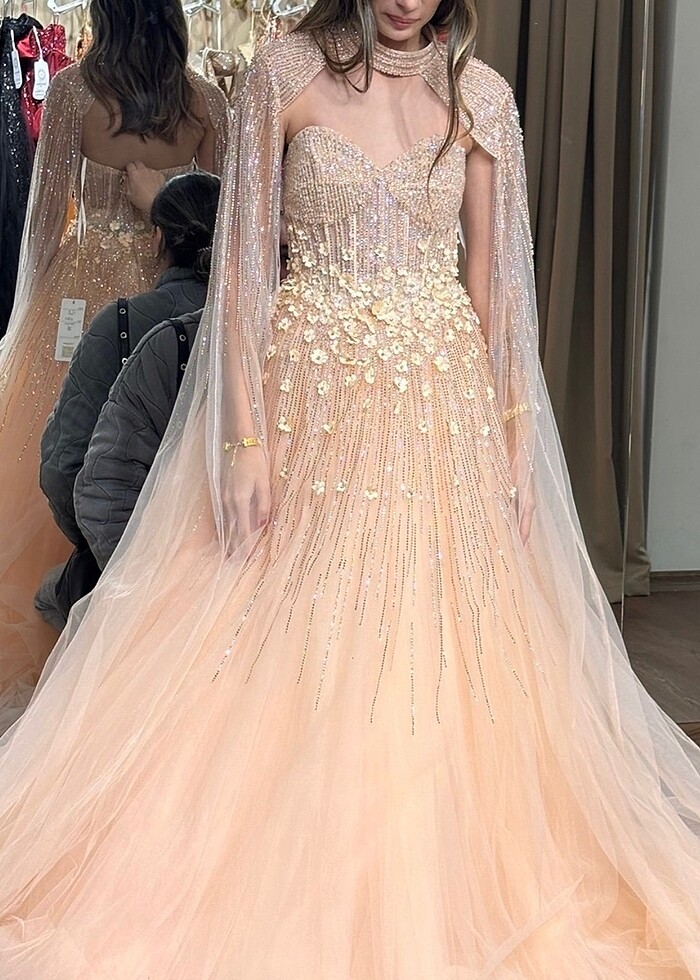 Nişan elbisesi kıyafeti pelerinli - Görsel 4