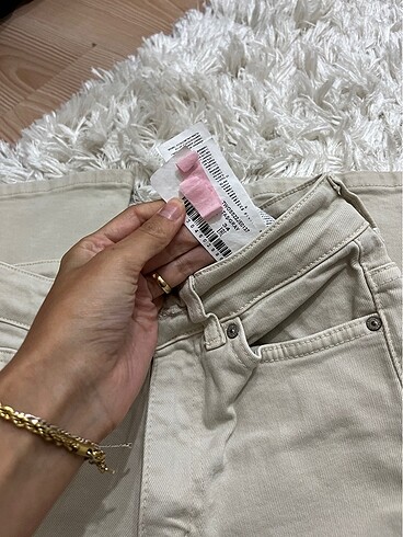 Trendyol & Milla Krem renk kot jean