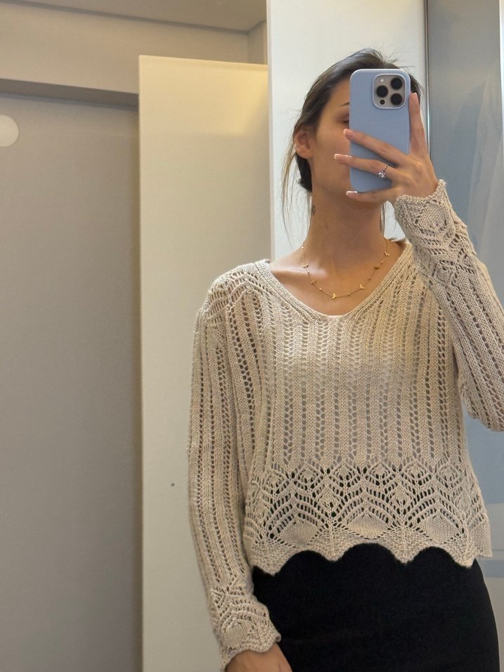 Bej V Yaka Örgü Kadın Kazak - Görsel 2