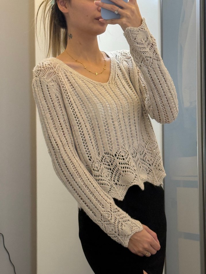 Bej V Yaka Örgü Kadın Kazak - Görsel 4