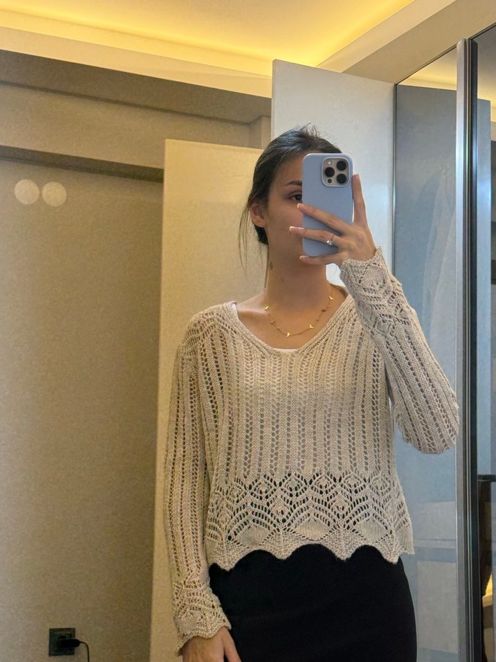 Bej V Yaka Örgü Kadın Kazak - Görsel 5