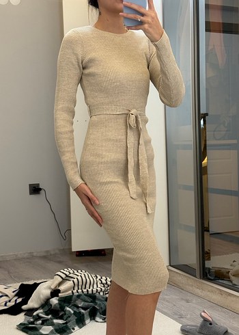 Bej Yüksek Yakalı Midi Triko Elbise - Görsel 5