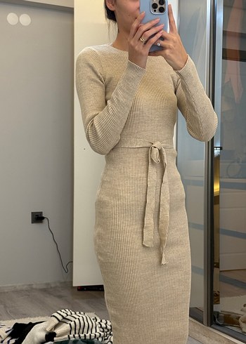 Bej Yüksek Yakalı Midi Triko Elbise - Görsel 4
