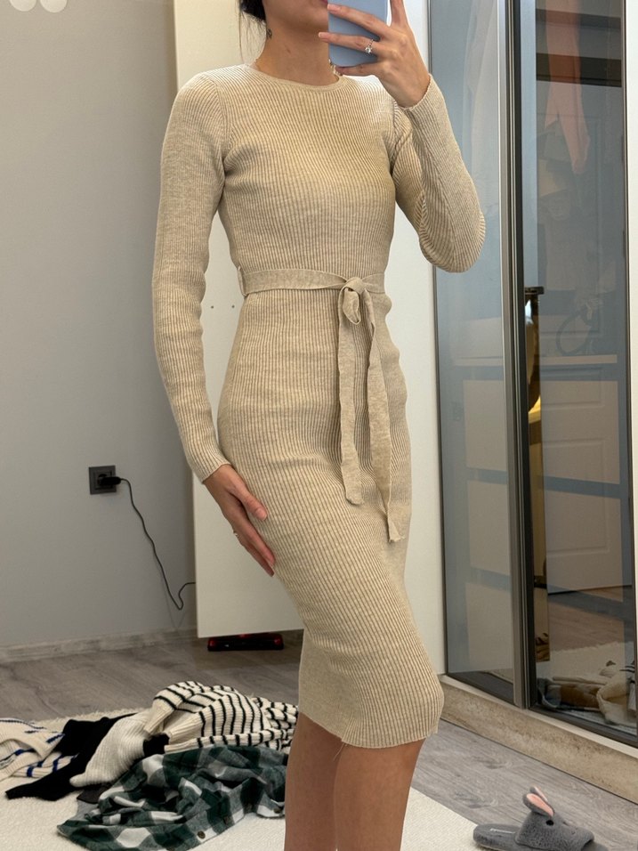 Bej Yüksek Yakalı Midi Triko Elbise - Görsel 5