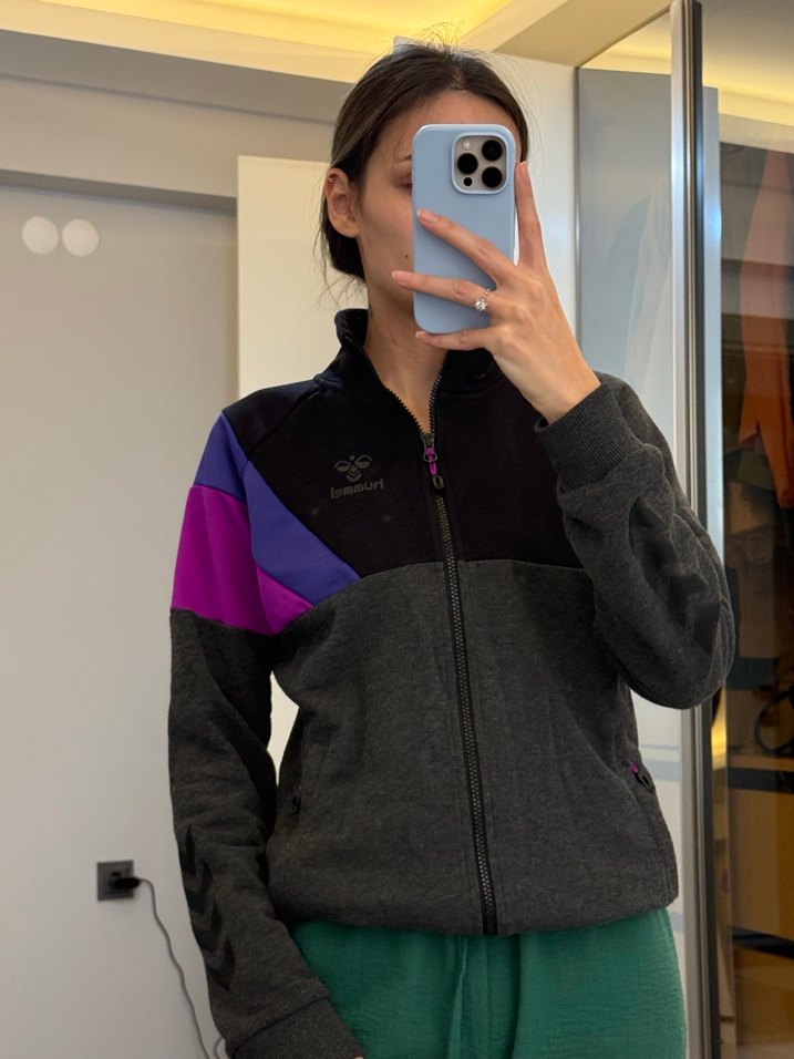 Kadın Gri Fermuarlı Yüksek Yaka Ceket - Görsel 2