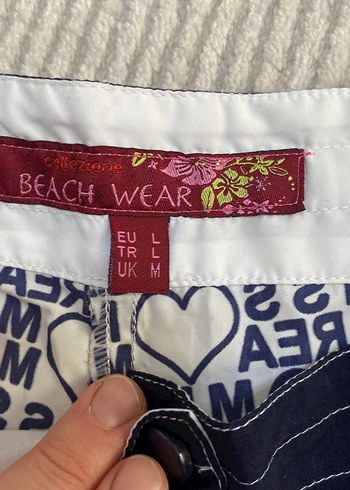 Düğmeli Baskılı Mini Şort - Görsel 2