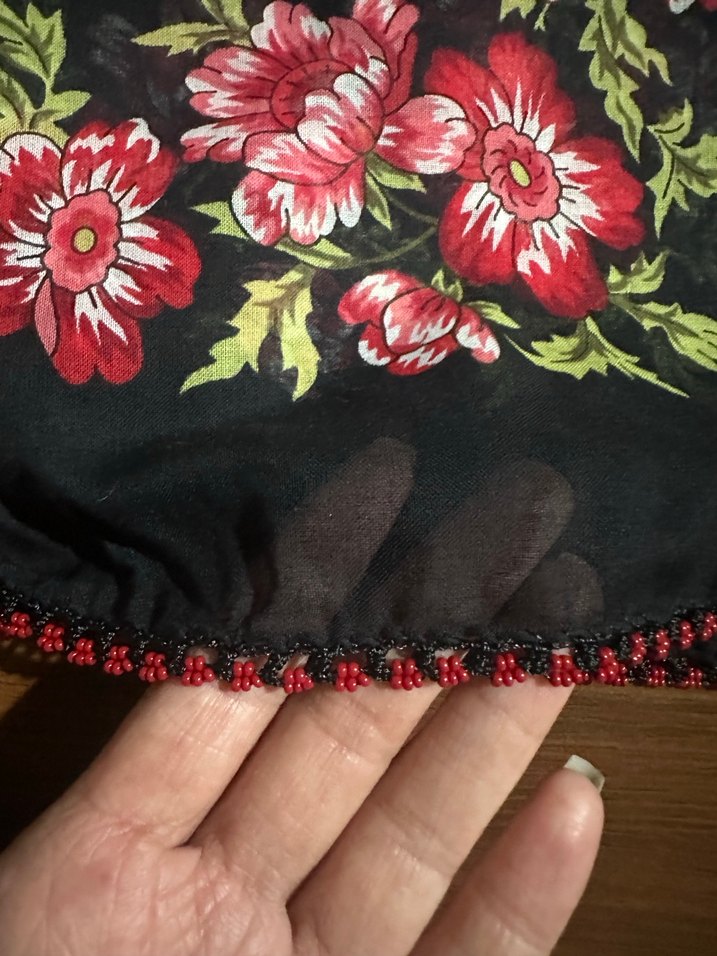 Kırmızı Boncuk Oyalı Çember - Görsel 2