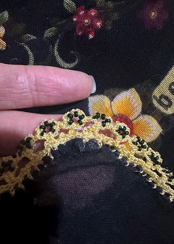 Çiçek Desenli Boncuk Oyalı Yazma - Görsel 2