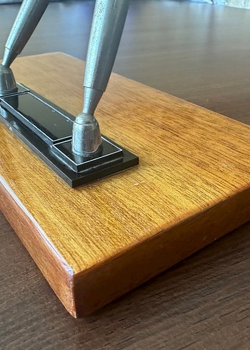 Ahşap Tabanlı Koyu Renkli Kalem Seti - Görsel 3