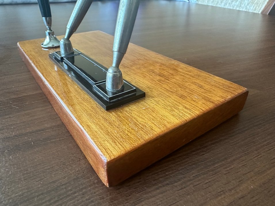 Ahşap Tabanlı Koyu Renkli Kalem Seti - Görsel 3