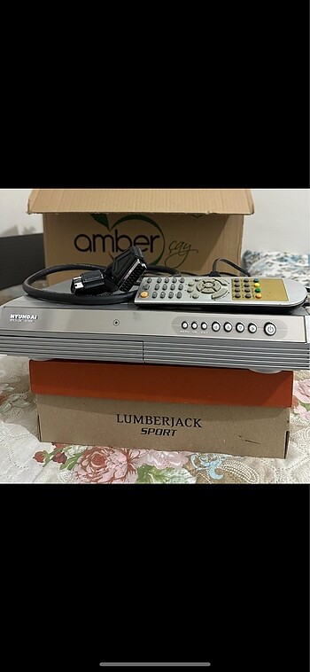 Uydu alıcı ( receiver) kumanda - Scar kablosu