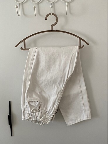 H&M Beyaz boyfreind pantolon