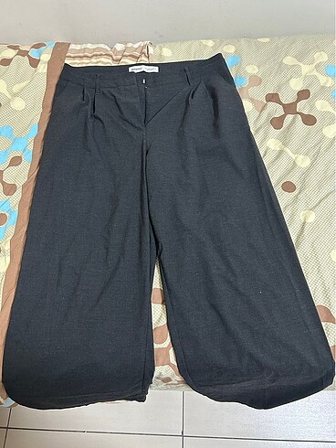 Bershka Kumaş pantolon