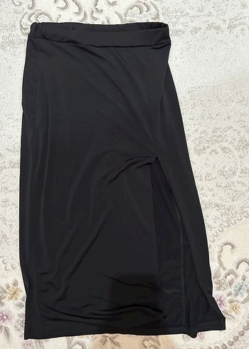 l Beden siyah Renk Yırtmaçlı etek