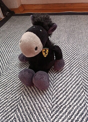 Ferrari peluş oyuncak 