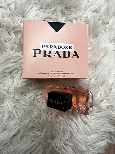 Prada Paradoxe