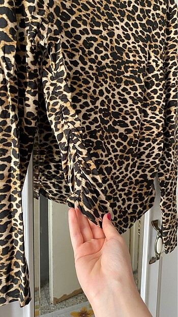 Stradivarius Leopar üst