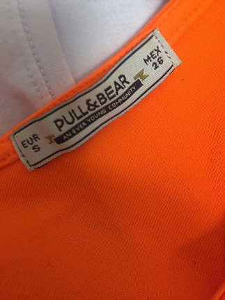 Pull & Bear Sırt Detaylı Neon Elbise