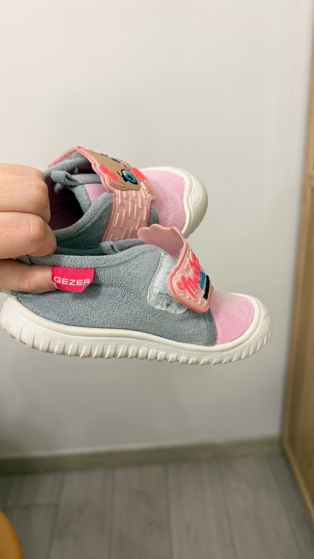 Gezer Kız Çocuk Pembe Cırtlı Spor Ayakkabı - Görsel 5