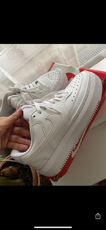 39 Beden beyaz Renk Nike orijinal ayakkabı