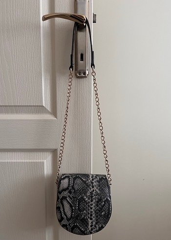 Yılan Desenli Deri Çapraz Çanta - Görsel 3