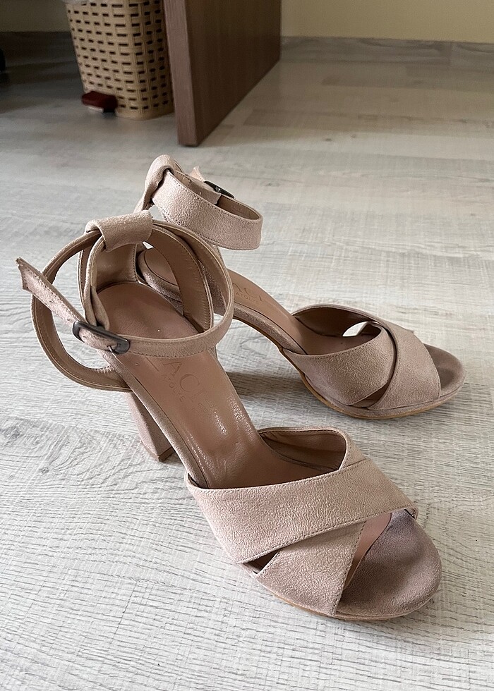 Bej topuklu ayakkabı - Görsel 3