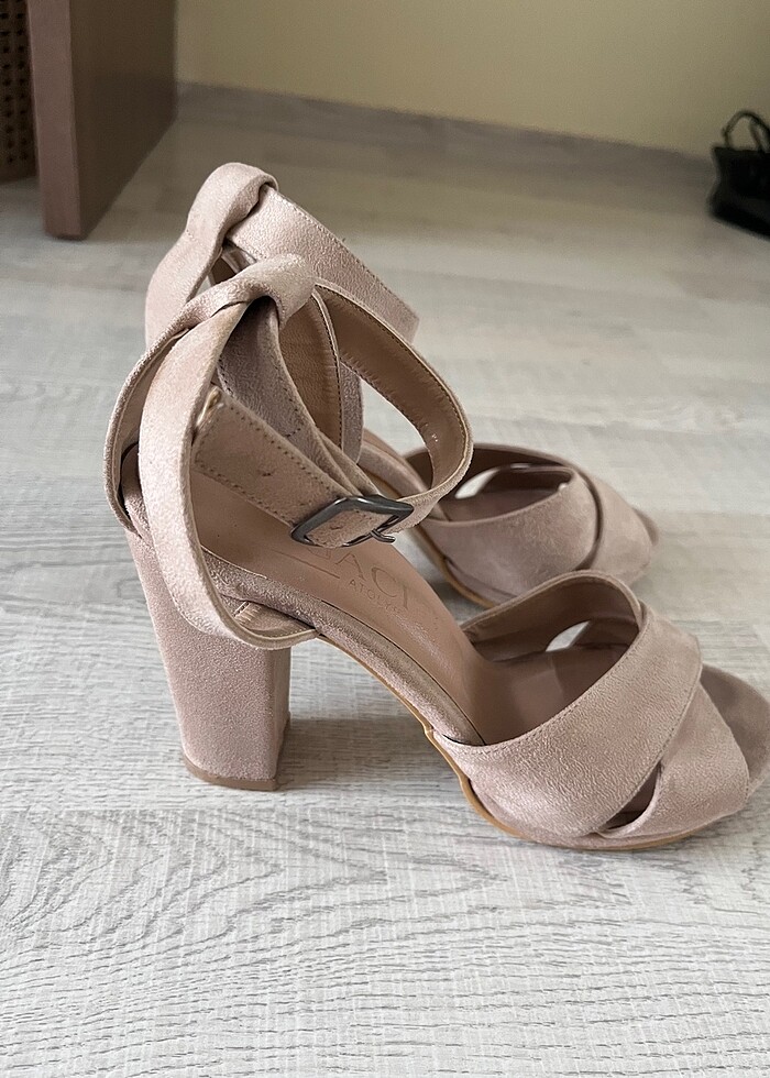 Bej topuklu ayakkabı - Görsel 4