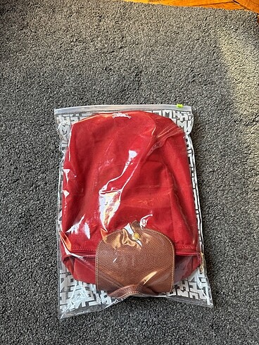 Longchamp kırmızı sırt çantası - Görsel 8