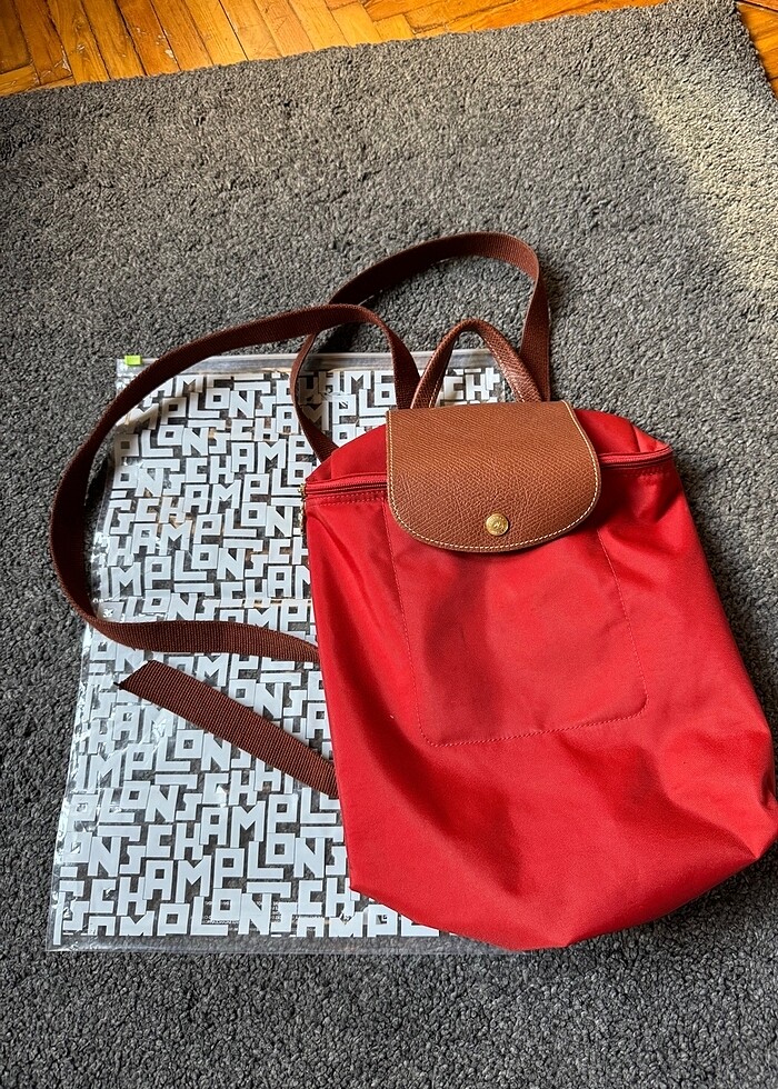 Longchamp kırmızı sırt çantası - Görsel 1