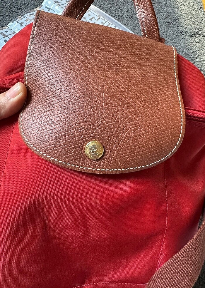 Longchamp kırmızı sırt çantası - Görsel 4