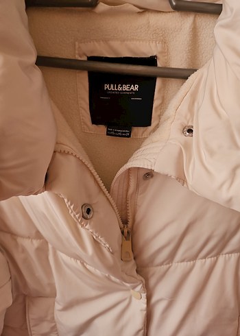 Pull and Bear Bej Düğmeli Kısa Kadın Kışlık Mont