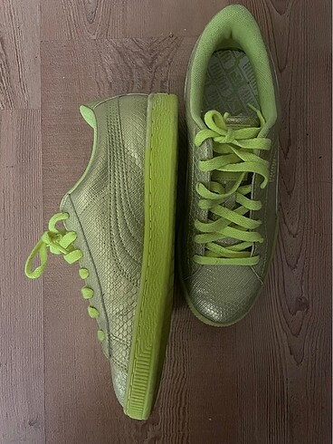 Puma Basket Future Metallic Neon Yellow