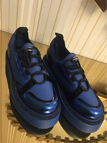 Diğer DGN Metalik mavi,taş bağcıklı sneaker