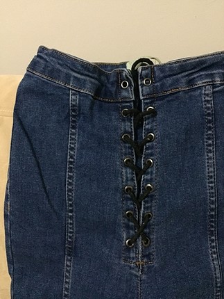 Bağcık detaylı jean