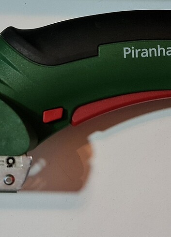 Piranha PMC 1820 şarjlı çok amaçlı kesici. Sıfır kutusunda.