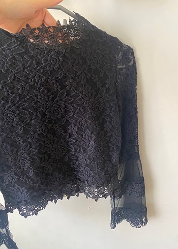 Dantel Detaylı Siyah Uzun Kollu Bluz - Görsel 2